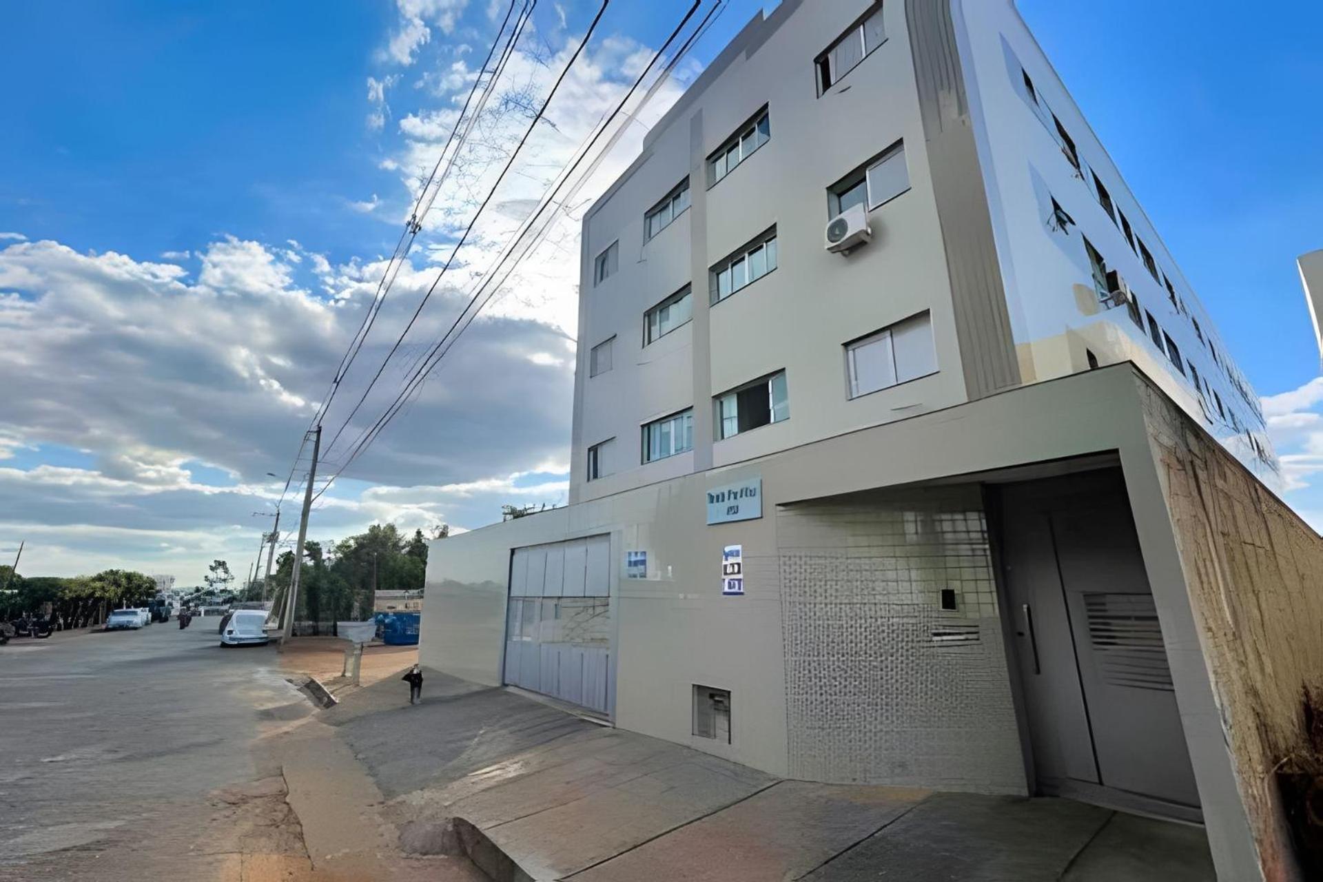 202- Apartamento De 2 Quartos Para Ate 5 Hospedes Patos de Minas Exteriér fotografie